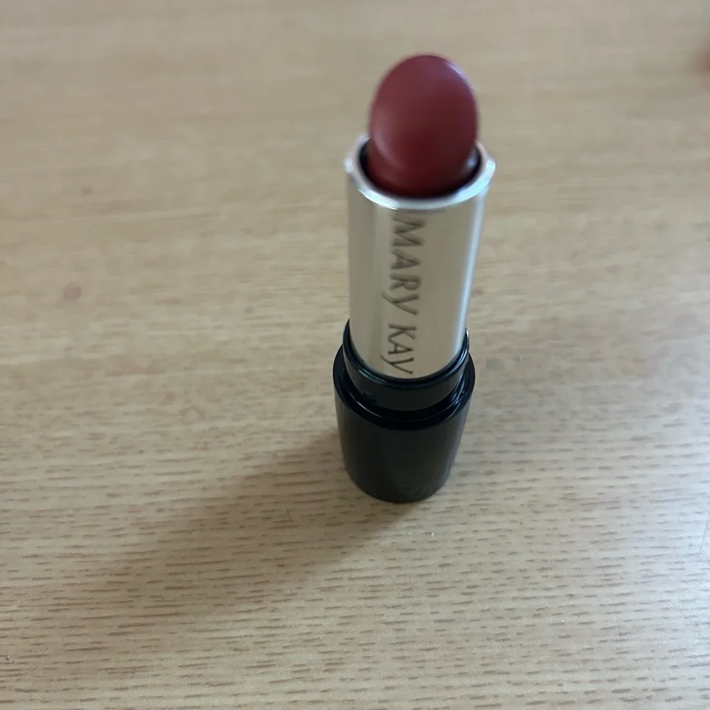 Mary Kay Pink Lipstick Vibrant Color Long-lasting Formula